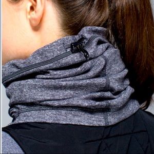 Lululemon Run With Me Neck Warmer
